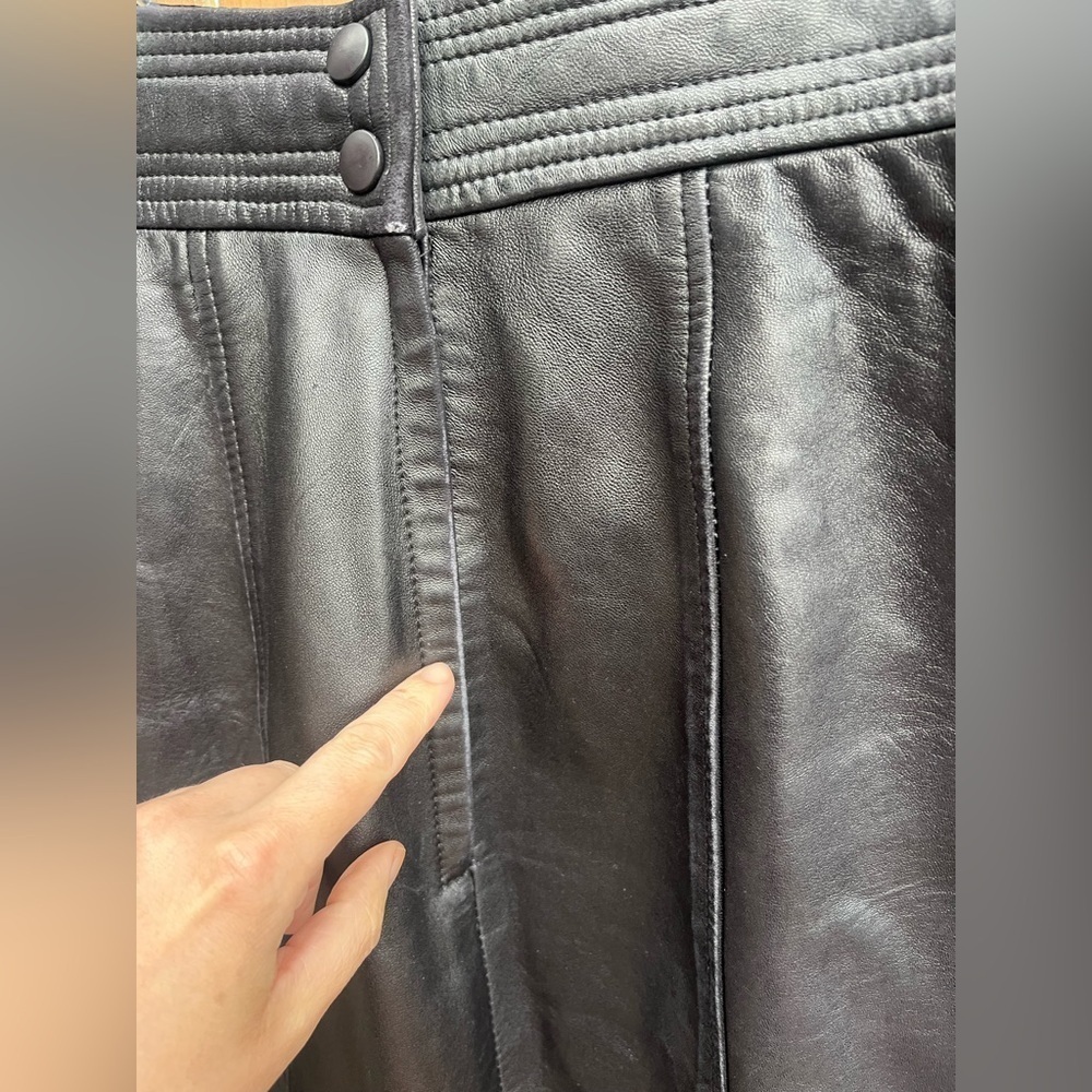 Danier Vintage Leather Skirt - Picture 4 of 7